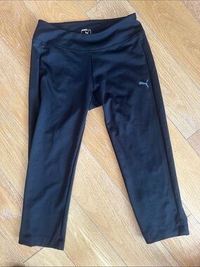 Puma - Black Cropped  Performance capri Leggings